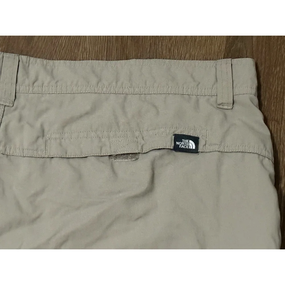 The North Face Shorts Mens 40 Beige Ripstop Cargo Pocket Hiking Outdoor‎ Nylon